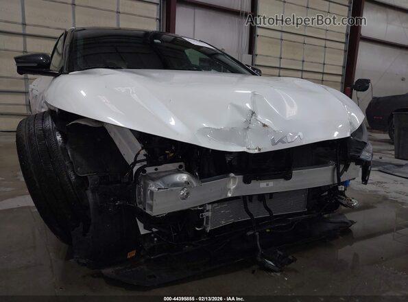 KNDC4DLC7R5203014 2024 KIA EV6 Белый Вид панели приборов