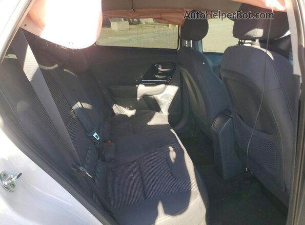 KNDCB3LC0N5547858 2022 KIA NIRO White Widok tylnych siedzeń