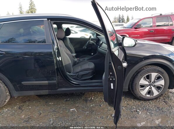 KNDCB3LC2H5073979 2017 KIA NIRO Черный Вид салона спереди