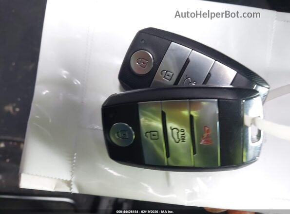 KNDCB3LC3K5246125 2019 KIA NIRO Белый Вид панели приборов