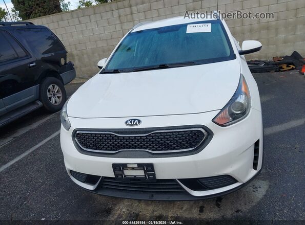 KNDCB3LC3K5246125 2019 KIA NIRO Белый Вид щитка приборов
