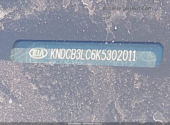 KNDCB3LC6K5302011 2019 KIA NIRO White Engine compartment view