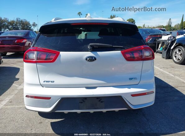 KNDCB3LC6K5302011 2019 KIA NIRO White 