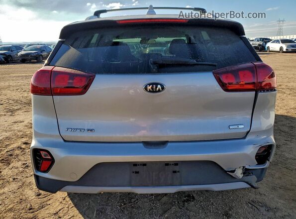 KNDCB3LC8M5486600 2021 KIA NIRO Silver Vista trasera