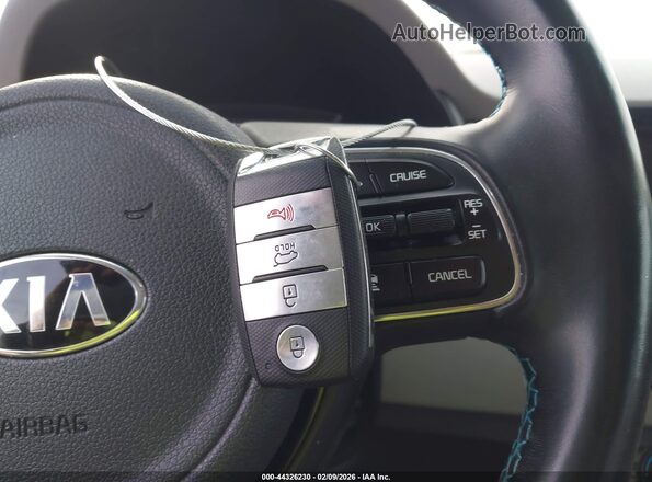 KNDCC3LD2K5289019 2019 KIA NIRO PLUG-IN HYBRID Белый Вид панели приборов