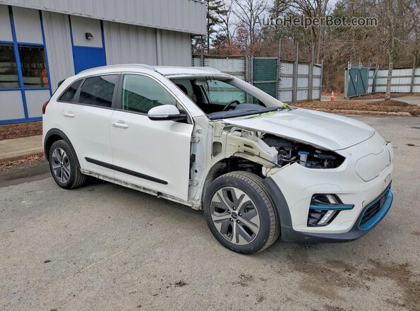 KNDCC3LG3N5159846 2022 KIA NIRO Белый Передняя правая четверть