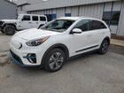 2022 Kia Niro S Белый vin: KNDCC3LG3N5159846 Damage: Left Front Fender, Heavy Scratch, 1 To 2 Inches