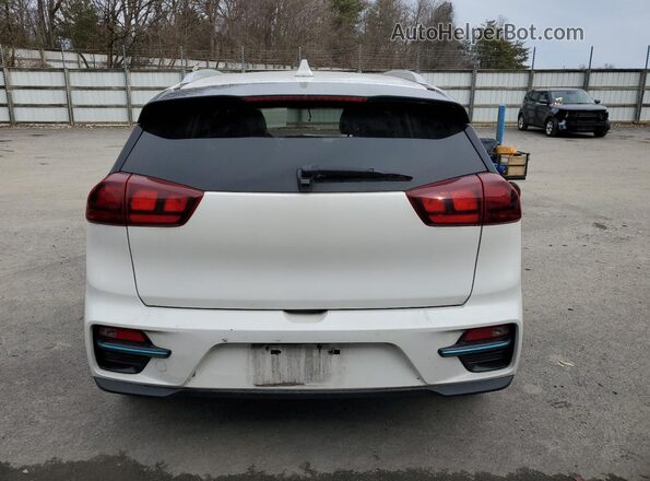 KNDCC3LG3N5159846 2022 KIA NIRO Белый 