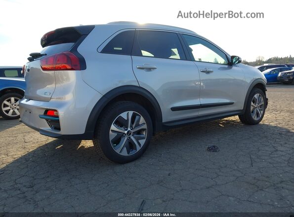 KNDCC3LG9L5062468 2020 KIA NIRO EV Черный Задняя правая четверть