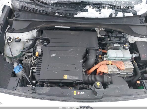 KNDCD3LD9K5237187 2019 KIA NIRO PLUG-IN HYBRID White Հետևի տեսք