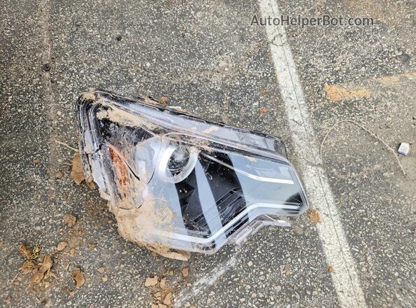 KNDCP3LE5T5340981 2026 KIA NIRO Gray Vista del compartimento del motor