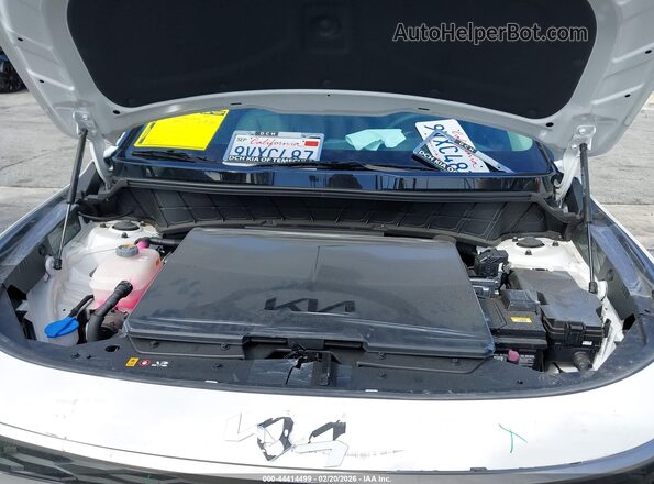 KNDCR3L18S5141266 2025 KIA NIRO EV Белый Вид сзади