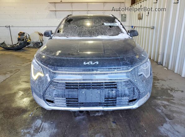 KNDCR3LE9P5046077 2023 KIA NIRO Угольный Вид спереди