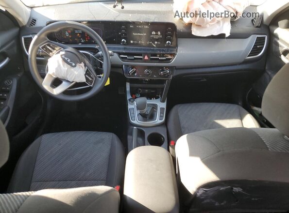 KNDEP2AA0T7868886 2026 KIA SELTOS Серый Вид панели приборов