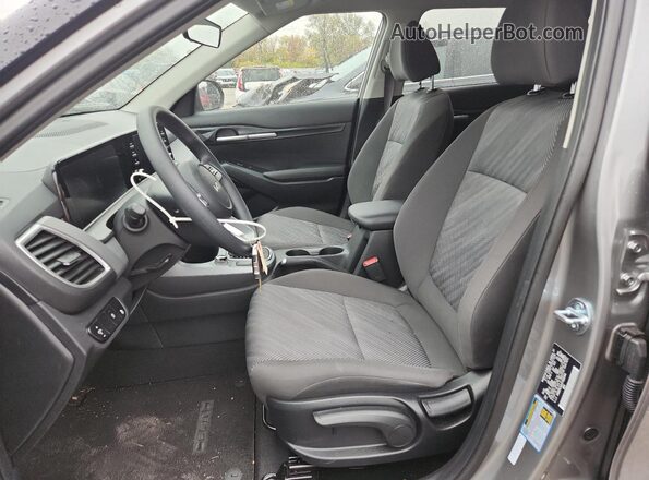 KNDEPCAA4T7833144 2026 KIA SELTOS Gray Widok wnętrza z przodu
