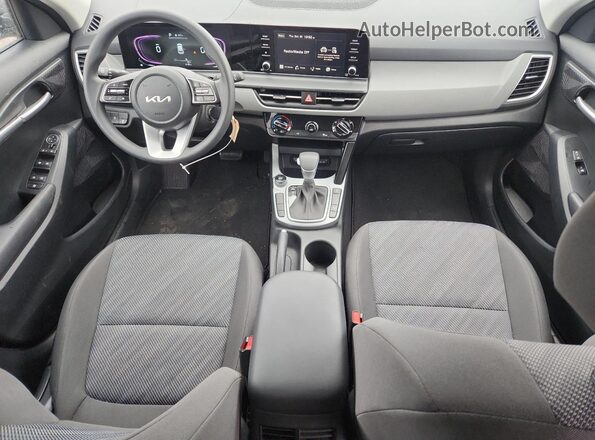 KNDEPCAA4T7833144 2026 KIA SELTOS Gray Widok deski rozdzielczej
