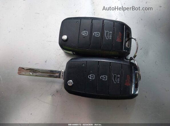 KNDJP3A56J7538366 2018 KIA SOUL Серый Вид панели приборов