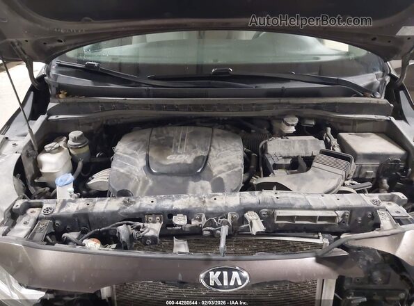 KNDMB5C12J6374783 2018 KIA SEDONA Коричневый Вид сзади