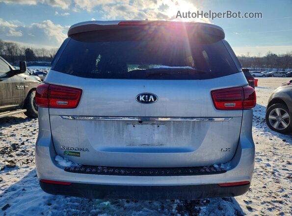 KNDMB5C12M6668463 2021 KIA SEDONA Silver Հետևի տեսք