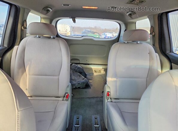 KNDMB5C12M6668463 2021 KIA SEDONA Silver Հետևի նստատեղերի տեսք