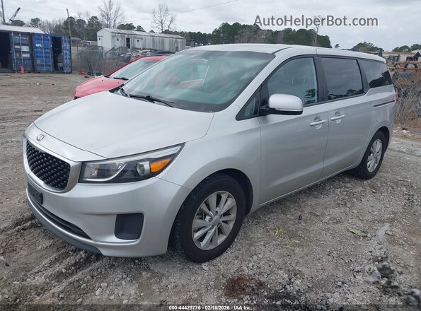 KNDMB5C14H6227570 2017 KIA SEDONA Серебряный Передняя левая четверть