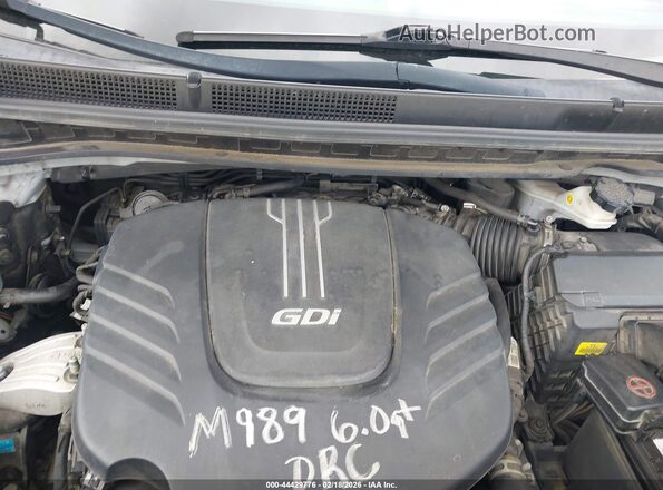 KNDMB5C14H6227570 2017 KIA SEDONA Серебряный Вид сзади