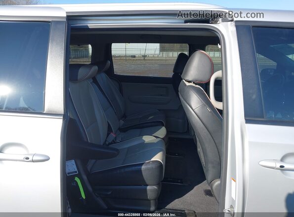 KNDMB5C15M6672037 2021 KIA SEDONA Silver VIN კოდის სტიკერის ხედი