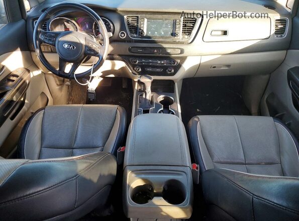 KNDMB5C17K6510522 2019 KIA SEDONA Silver Dashboard view