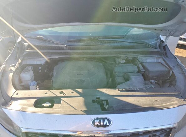 KNDMB5C17K6510522 2019 KIA SEDONA Silver Rear interior view