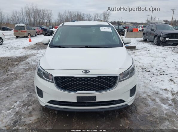 KNDMB5C18J6374786 2018 KIA SEDONA Белый Вид задней части салона