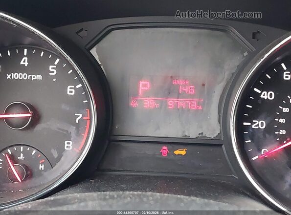 KNDMB5C18J6374786 2018 KIA SEDONA Белый Вид задних сидений