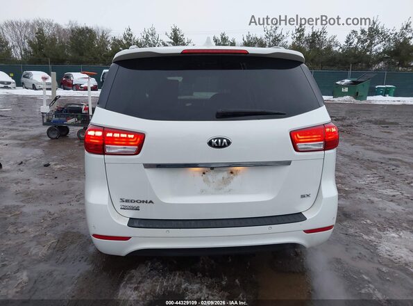 KNDMC5C13H6327883 2017 KIA SEDONA Белый 