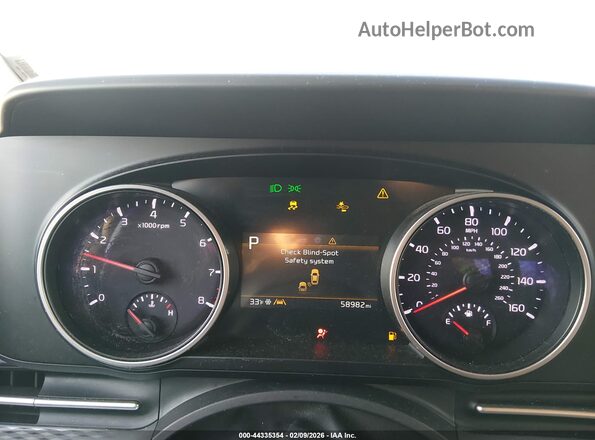 KNDNB4H38N6169869 2022 KIA CARNIVAL MPV Красный Вид задних сидений