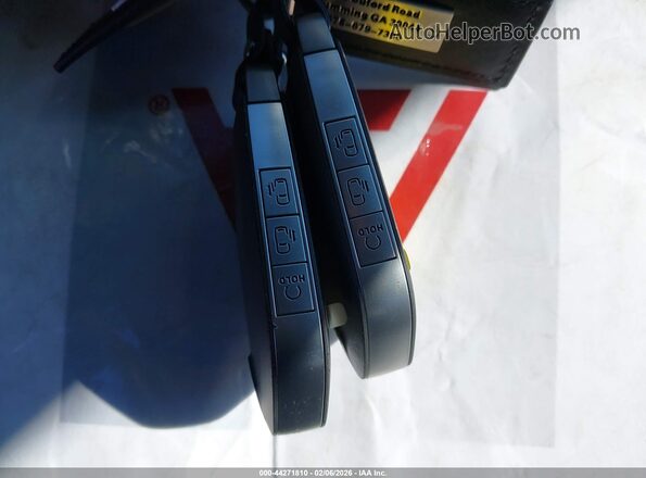 KNDNB5K38S6539728 2025 KIA CARNIVAL MPV Бордовый Вид панели приборов