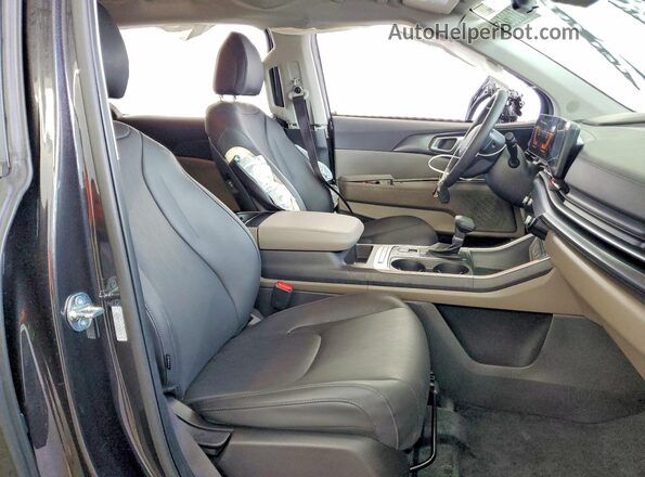 KNDNB5K3XT6587670 2026 KIA CARNIVAL Gray Вид салону спереду