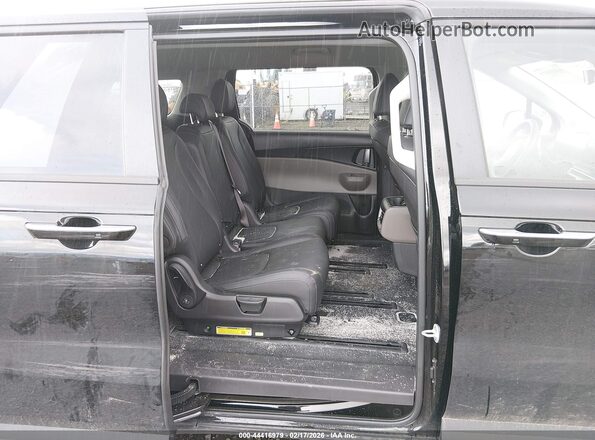 KNDNB5KA0T6130445 2026 KIA CARNIVAL MPV HYBRID Черный Вид наклейки с VIN-кодом
