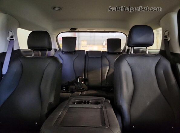 KNDNB5KA3T6120301 2026 KIA CARNIVAL Белый Вид задних сидений