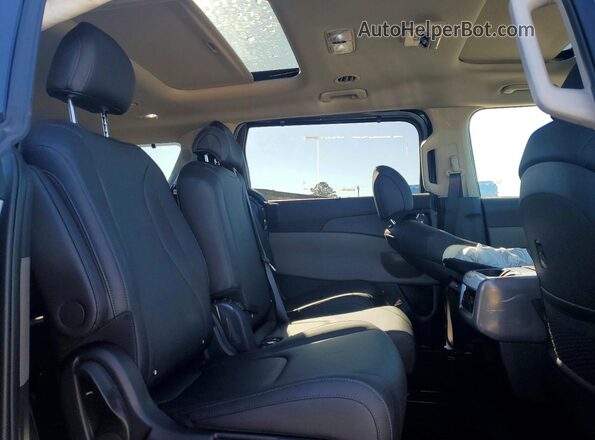 KNDNE5K38T6589957 2026 KIA CARNIVAL Синий Вид задней части салона