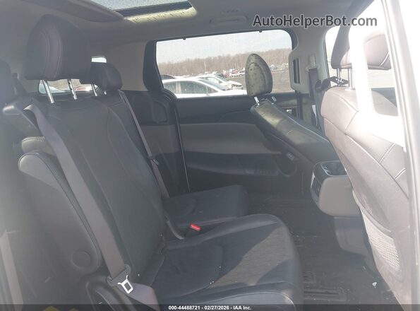 KNDNE5KA4S6061474 2025 KIA CARNIVAL MPV HYBRID Серый Вид наклейки с VIN-кодом