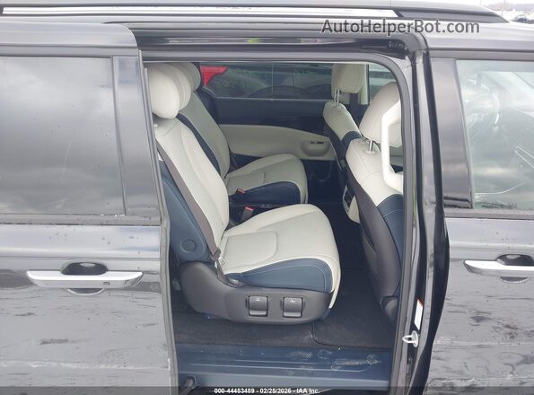 KNDNE5KA5S6047339 2025 KIA CARNIVAL MPV HYBRID Серый Вид наклейки с VIN-кодом