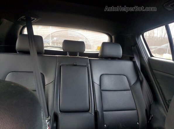 KNDP6CAC0M7911451 2021 KIA SPORTAGE Silver Widok tylnych siedzeń