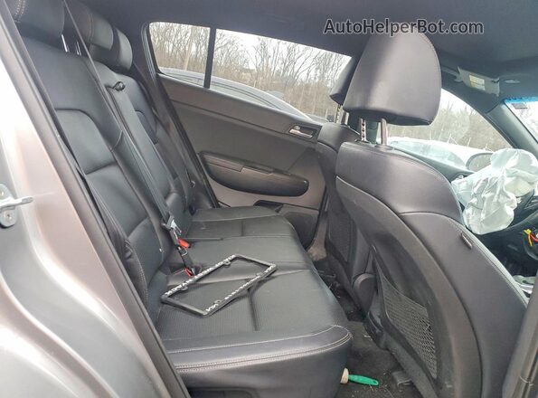 KNDP6CAC0M7911451 2021 KIA SPORTAGE Silver Widok wnętrza z tyłu