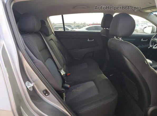 KNDPB3AC0G7794454 2016 KIA SPORTAGE Серый Вид задней части салона