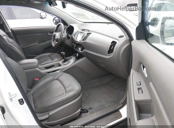 KNDPCCAC6G7864388 2016 KIA SPORTAGE White წინა სალონის ხედი