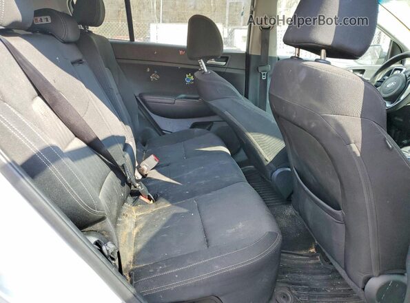 KNDPM3AC2K7514505 2019 KIA SPORTAGE Silver Widok wnętrza z tyłu