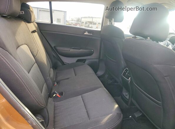 KNDPM3AC3H7088364 2017 KIA SPORTAGE Оранжевый Вид задней части салона