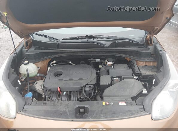 KNDPMCAC0K7576792 2019 KIA SPORTAGE Brown Вид ззаду