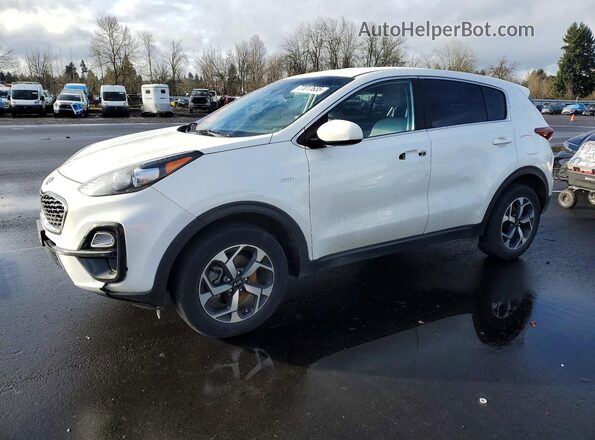 KNDPMCAC1M7896982 2021 KIA SPORTAGE Белый Передняя левая четверть