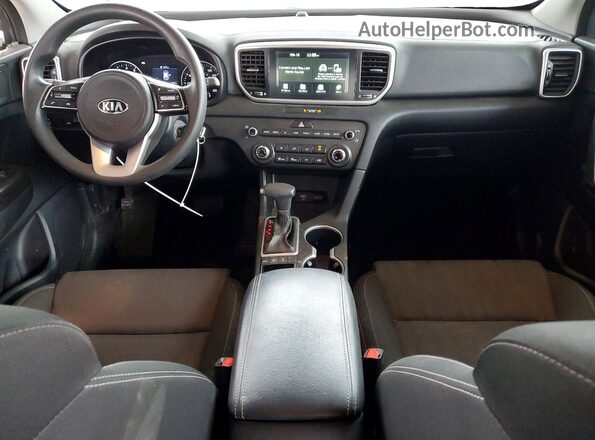 KNDPMCAC9M7915469 2021 KIA SPORTAGE Серебряный Вид панели приборов