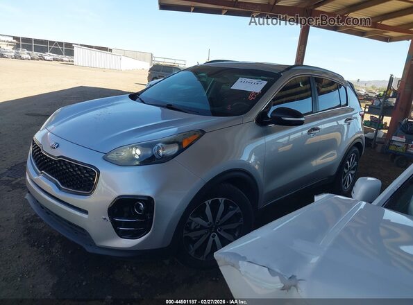 KNDPN3AC3J7420676 2018 KIA SPORTAGE Серебряный Передняя левая четверть